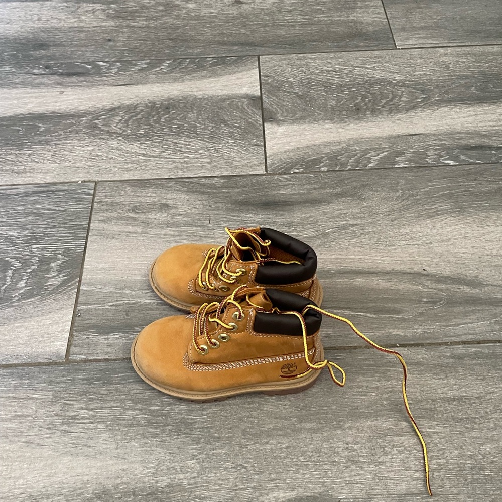 Brown timberland boots For Kids.Used.Like New.#8